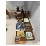 Lamp, Vntg plaques, misc