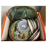 Box of plates & saucers