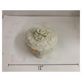 Vntg porcelain heart shaped trinket box
