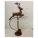 Metal balancing reindeer decor
