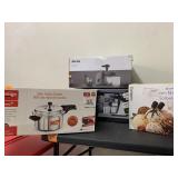 4cnt kitchen items  - Buyer Beware - No Shipping