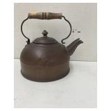 Copper tea kettle (dent)