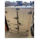 Vntg Jack Frost Metal Ice Chest w/ Ice Tongs