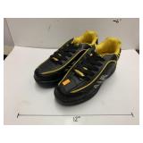 Shoes with wheels, size 7