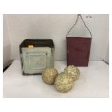 Metal decor & patterned balls