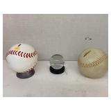 Baseball banks & glass NY Yankees ball