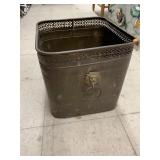 Metal planter