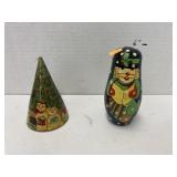 Nesting trees & carolers