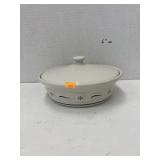 Small Longaberger casserole w/lid