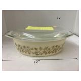 1959 Pyrex Golden Grape casserole dish w/lid