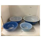 Pyrex Moody Blues bowl set