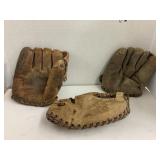 3 Vntg Baseball Gloves
