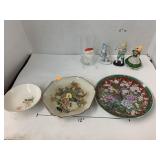 Plates, figurines, Santa cup