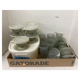 Tupperware meat saver, sundae dishes, & desert