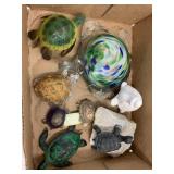 Turtle decor, glass one missing leg