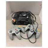 Nintendo 64 w 2 Controllers