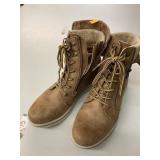 Boots (8.5)