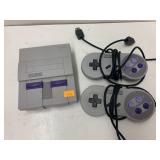 Super Nintendo w 2 Controllers