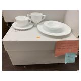 Vntg Indiana Glass White milk glass dish set