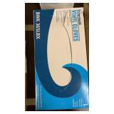 2 vinyl gloves
