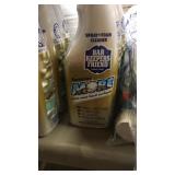 Bar Keepers Friend 
Spray + foam cleaner 
3