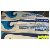 Box of large toilet paper rolls (12)