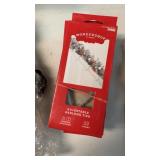 4 boxes of adjustable garland ties