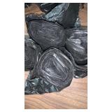 4 rolls of 7 gal black trash bags