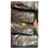 4 rolls of 7 gal black trash bags