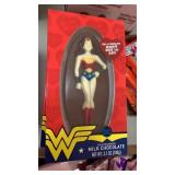 6 Wonder Woman chocolates