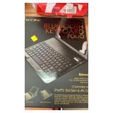 Blutooth keyboard & 2 cans of WD- 40