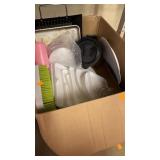 Box lot kitchen items