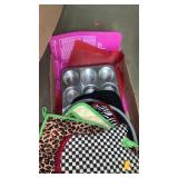 Flat hot pads and backing items