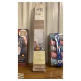 Room darkening blind