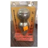 Reversible trailer ball