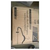 Velvet skirt hangers