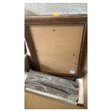 Box w/ 6 Picture frames w/ glass