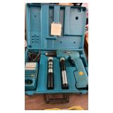 Makita Drill w/batteries & charger - working