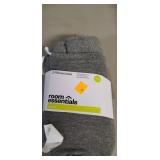 Room Essentials  king sz Pillow Cases