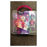 Trolls world tour necklace activity