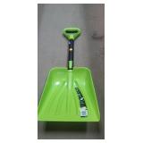 Suncast 11" Car Shovel