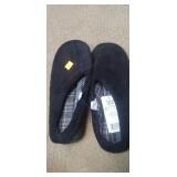 Mens slippers sz 9-10