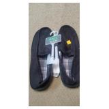 Mens slippers sz 11-12