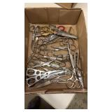 Flat of Scissors-approx 25 pcs