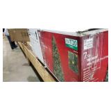 Christmas Tree: Pre-Lit, Westwood White Fir,