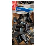 Flat of large binder clips