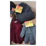 Ladies thermal hat / beanie & 2 pr gloves.