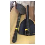 2 Folding shovels.