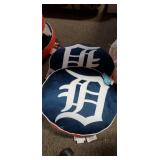 2 Detroit tigers throw pillows