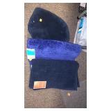 1 Opalhouse bath mat, 1 room essentials bath mat,